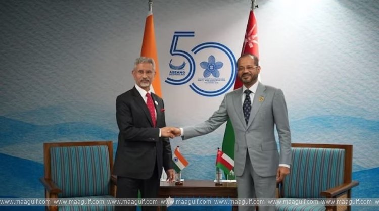 Oman\'s Foreign Minister meets India\'s External Affairs Minister...!!